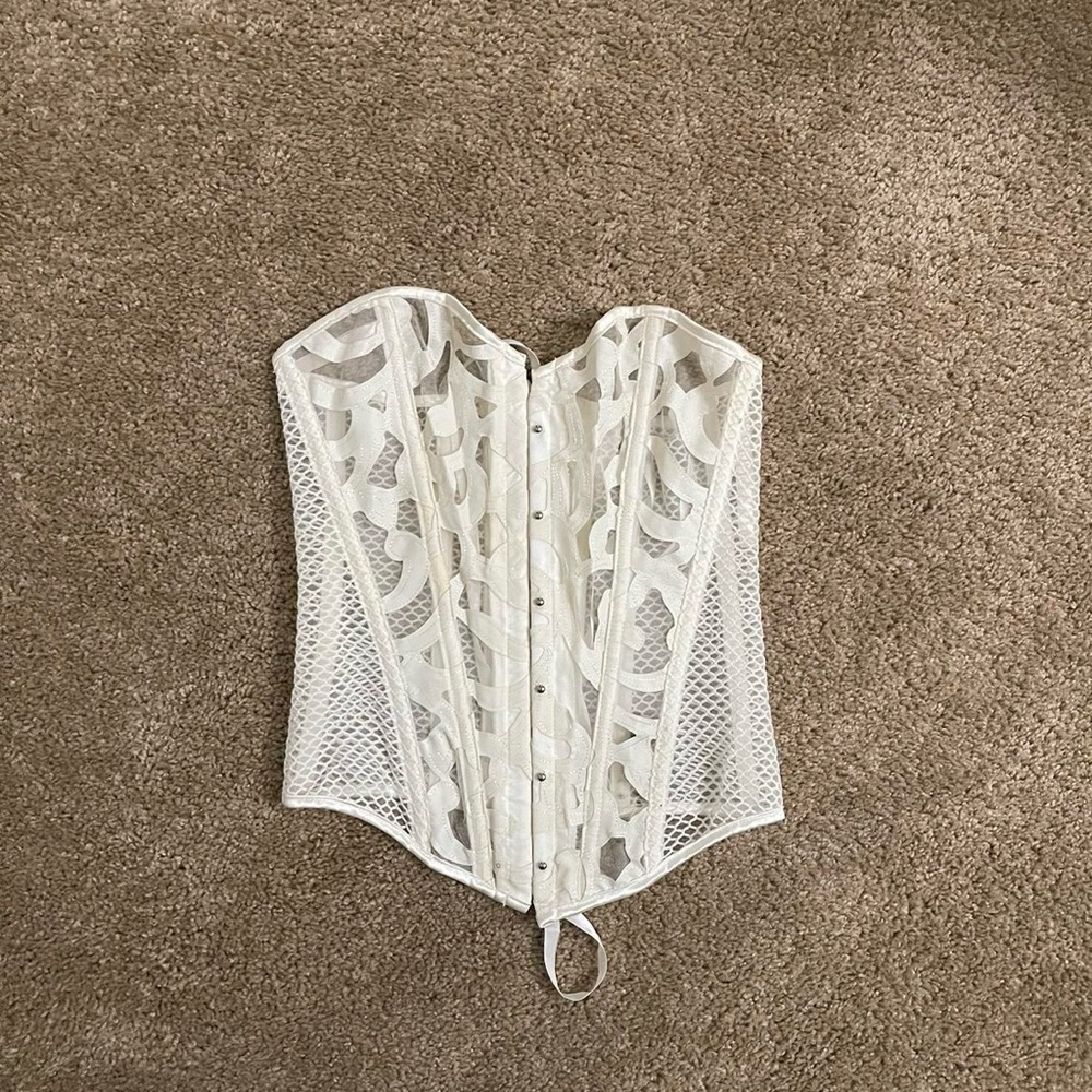 Dolls kill inspired white mesh lace up corset top. Can fit xs-s